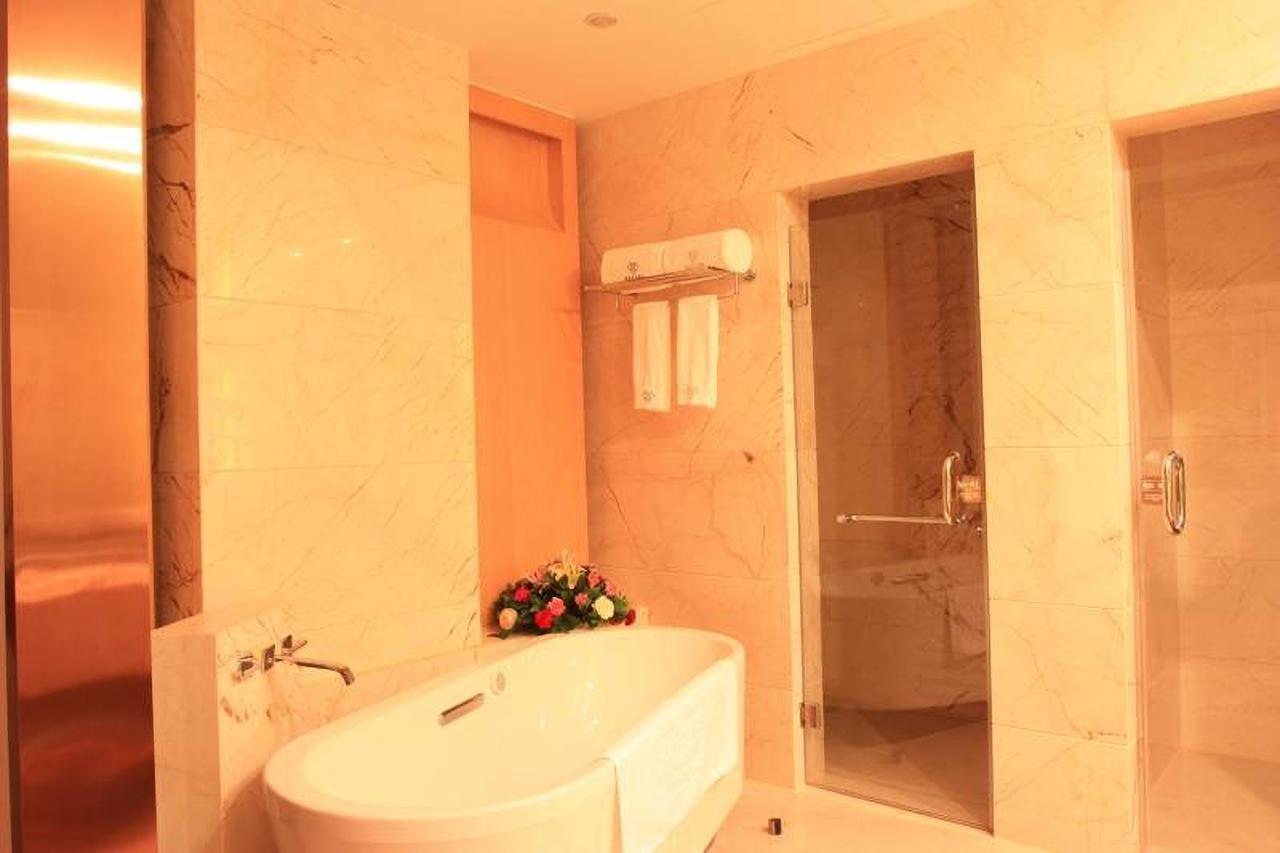 Xining Sapphire Hotel Exterior photo